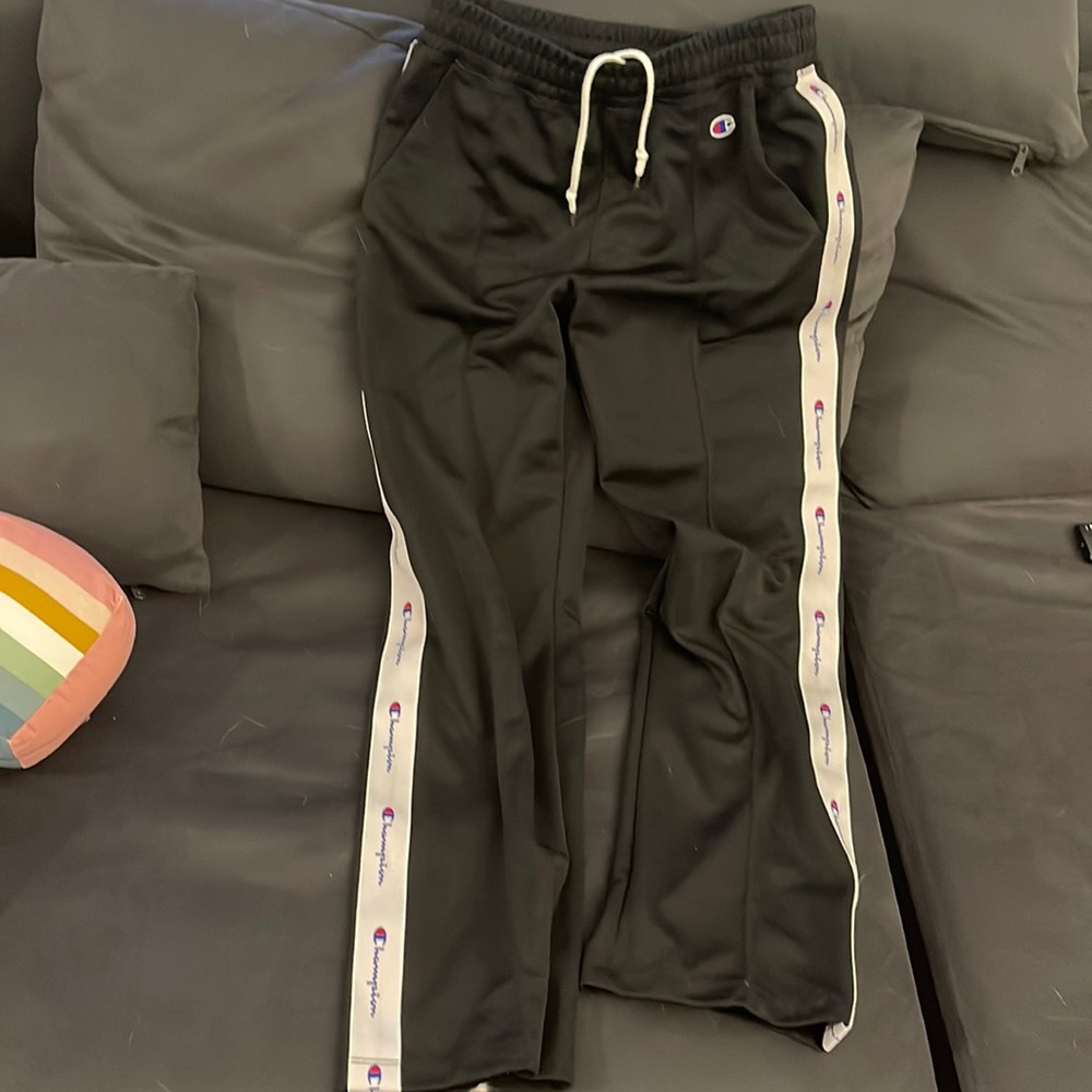 Stylish Champion pant size L with Logo